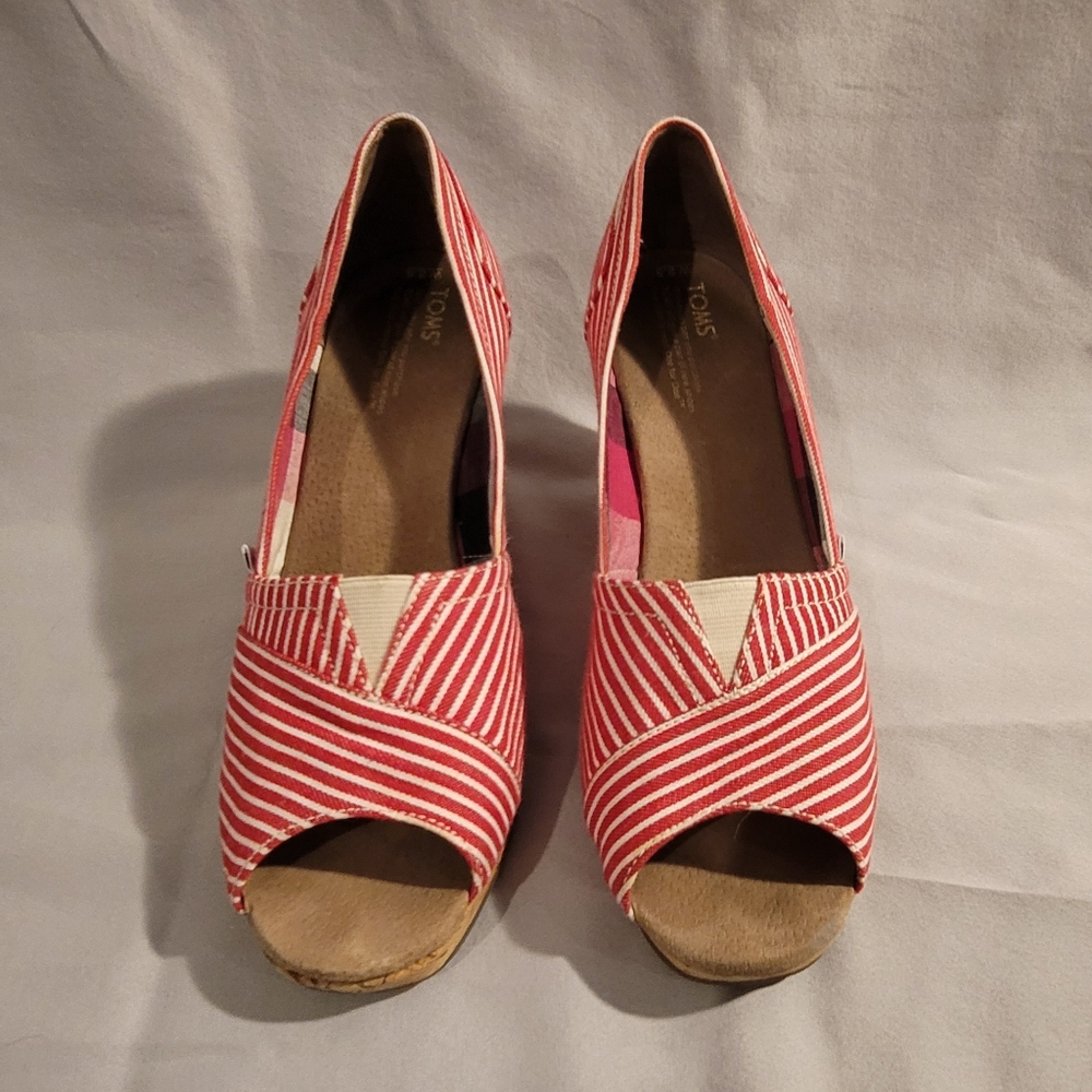 TOMS Size 8.5 W Canvas High Heal Wedge